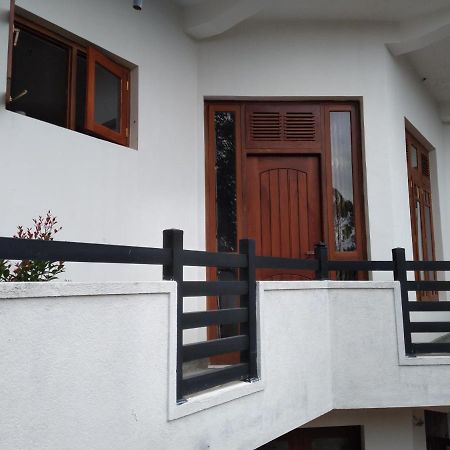 Holly House Homestay เอลลา ภายนอก รูปภาพ