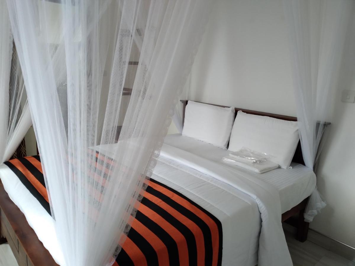 Holly House Homestay เอลลา ภายนอก รูปภาพ