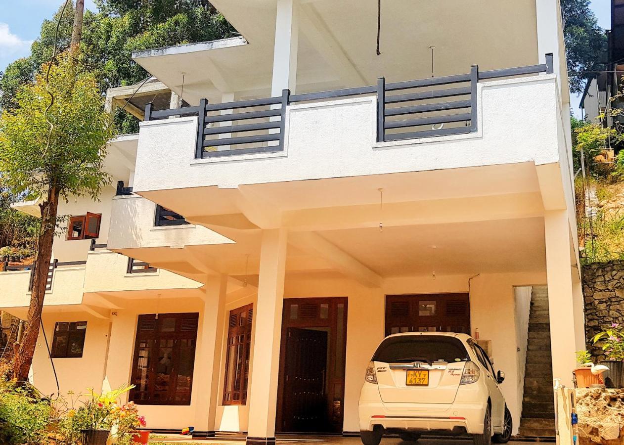 Holly House Homestay เอลลา ภายนอก รูปภาพ