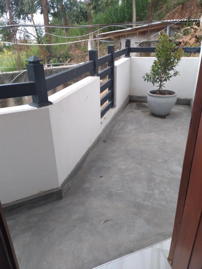 Holly House Homestay เอลลา ภายนอก รูปภาพ