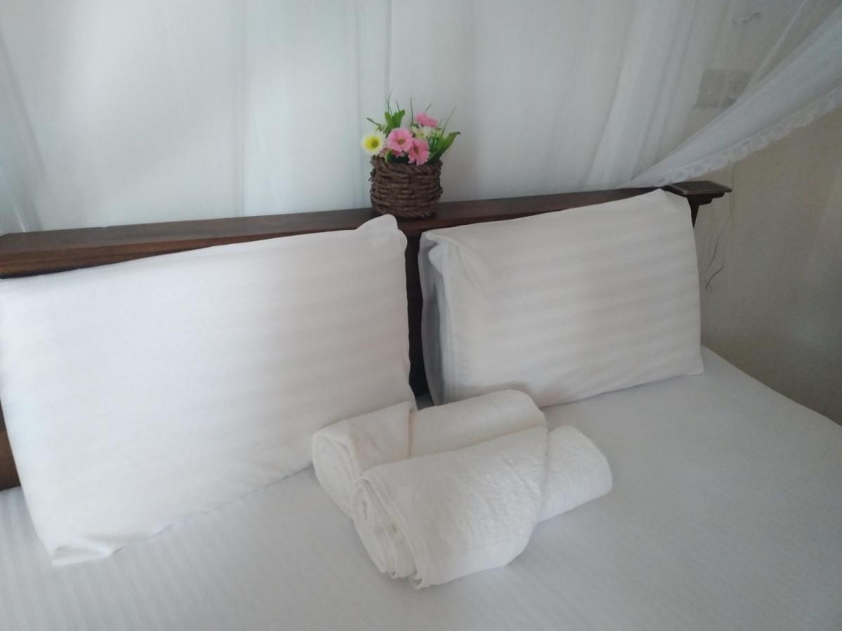 Holly House Homestay เอลลา ภายนอก รูปภาพ