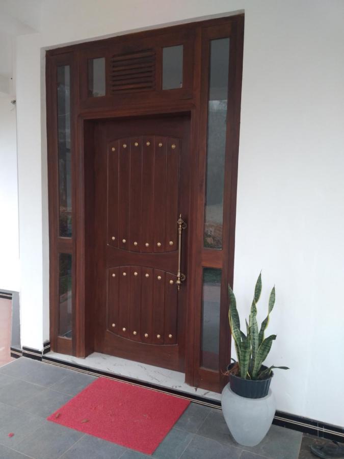 Holly House Homestay เอลลา ภายนอก รูปภาพ