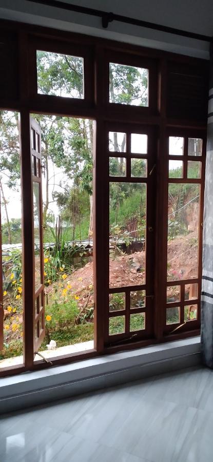 Holly House Homestay เอลลา ภายนอก รูปภาพ