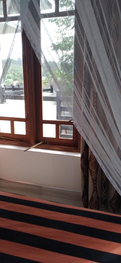 Holly House Homestay เอลลา ภายนอก รูปภาพ